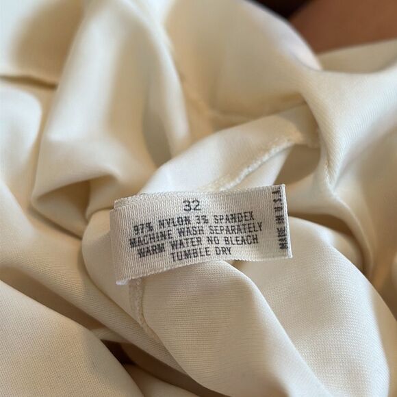 Vtg  Shadowline off white/cream nylon/spandex long camisole/adjustable straps - Picture 7 of 7